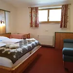 Türlwand Hotel 3*