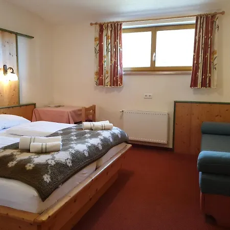Tuerlwand Hotel 3*